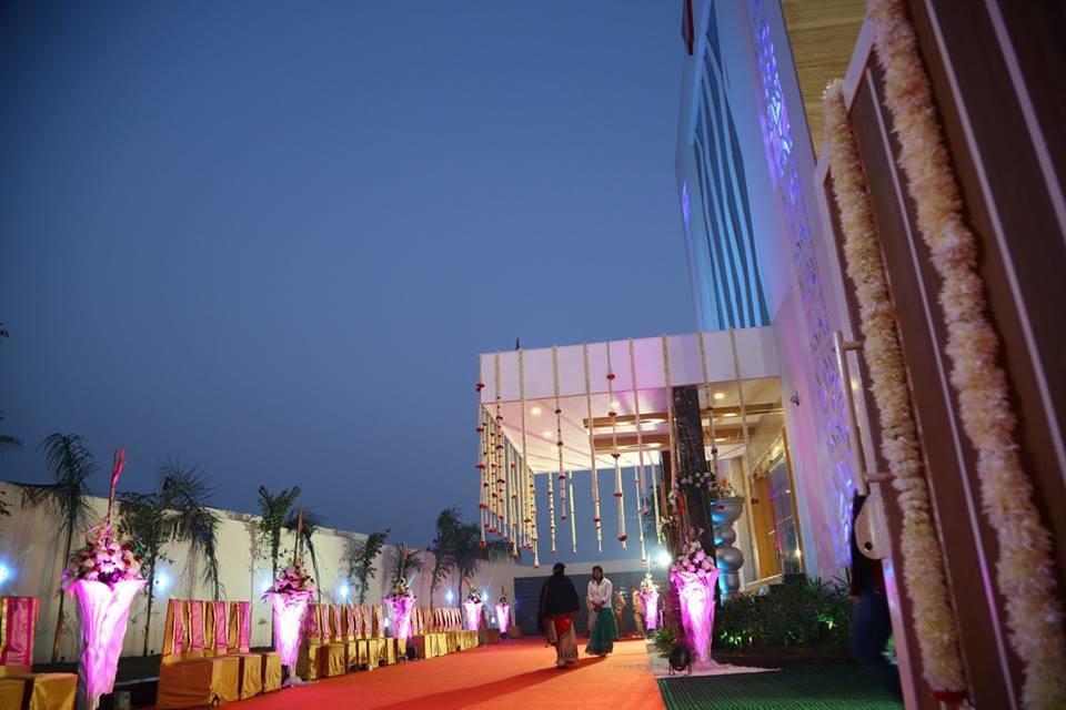 Wingston A Treehouse Hotel Goverdhan Radha Kund Exterior photo