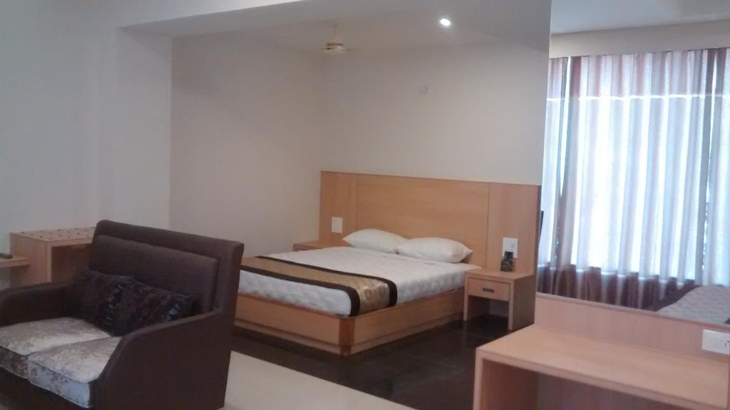 Wingston A Treehouse Hotel Goverdhan Radha Kund Exterior photo