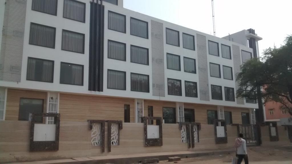 Wingston A Treehouse Hotel Goverdhan Radha Kund Exterior photo
